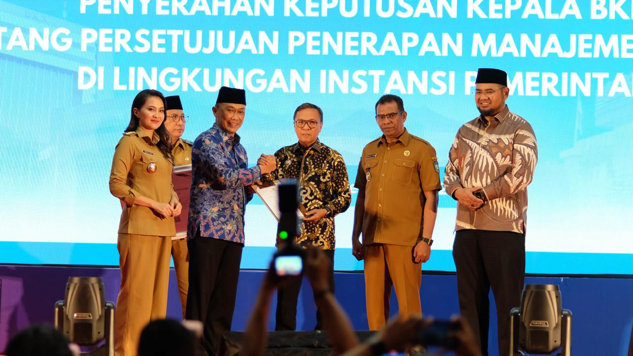Pemerintah Kabupaten Halmahera Tengah Raih Penghargaan Bergengsi Penerapan Manajemen Talenta ASN dari BKN di Ternate